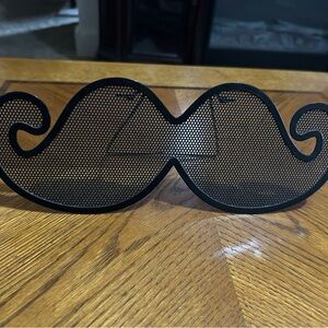 Mustache jewelry holder